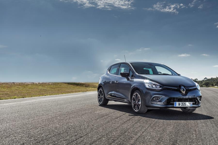  Renault Clio 2016 года  (фото 35 из 80)